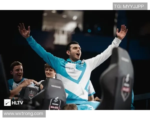 足坛巨星赛场外展魅力足球球星热舞引爆全场激情瞬间